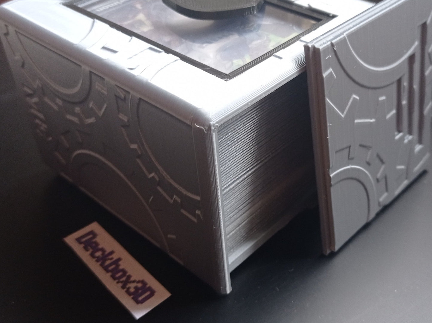 Deckbox Machinedra Face