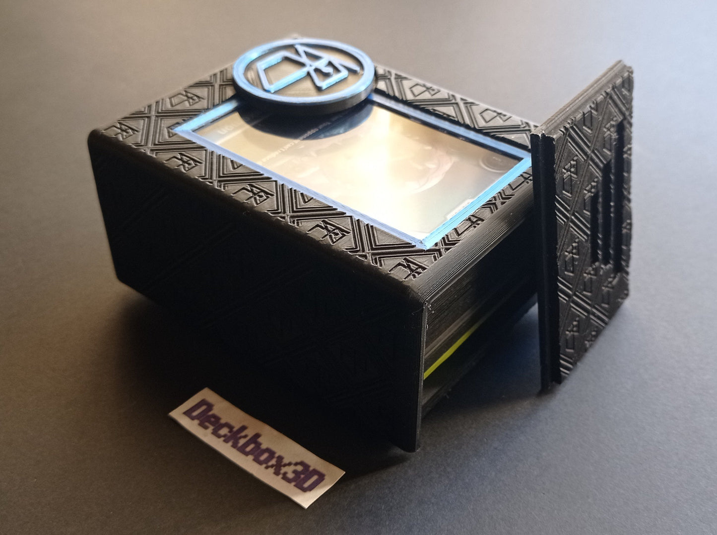 Deckbox Levia