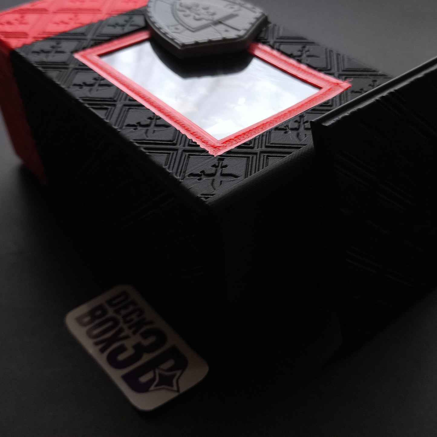 Deckbox Sword and Shield